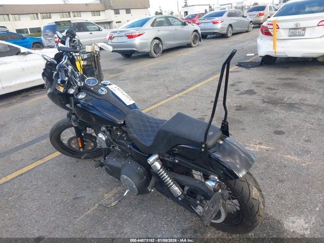 2017 HARLEY-DAVIDSON FXDB 1HD1GXM36HC312958 Photo 2