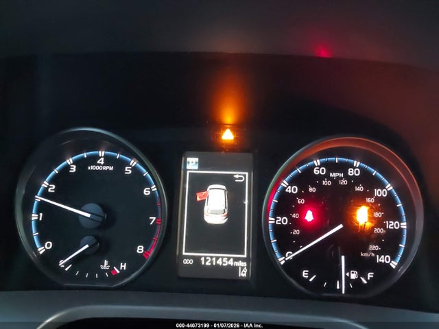 JTMWFREV9JJ169494 Toyota Rav4 Xle