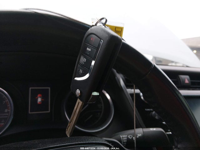 4T1B11HK8KU294482 Toyota CAMRY SE