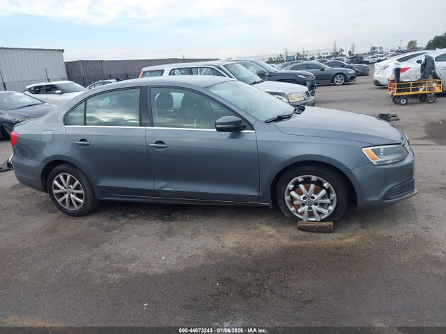 3VWD17AJ4EM285303 Volkswagen Jetta 1.8t Se