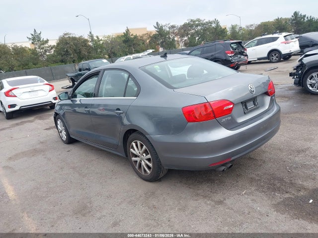 3VWD17AJ4EM285303 Volkswagen Jetta 1.8t Se
