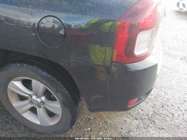 1C4NJDBB6ED586258 Jeep Compass Sport