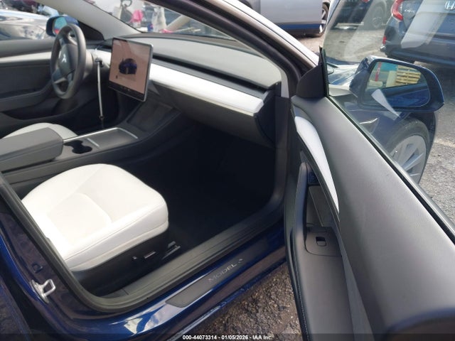 2023 TESLA MODEL 3 5YJ3E1EA5PF649181 Photo 4