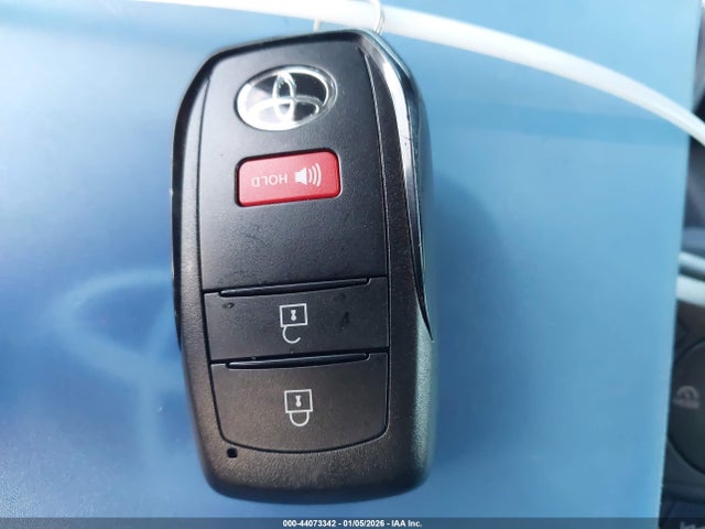 7MUEAABG1SV144472 Toyota Corolla Cross Xle