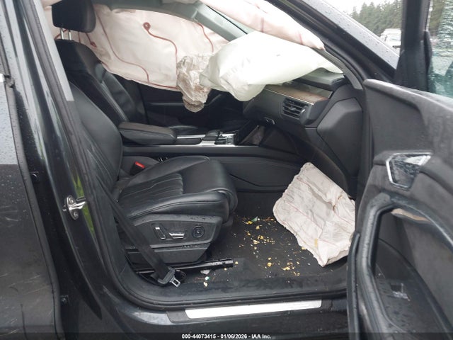 2019 AUDI E-TRON WA1VAAGE9KB025040 Photo 4