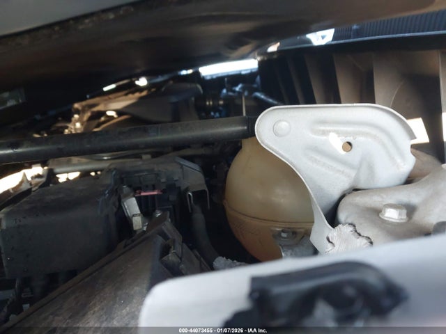 2017 CADILLAC XT5 1GYKNBRS0HZ103754 Photo 9