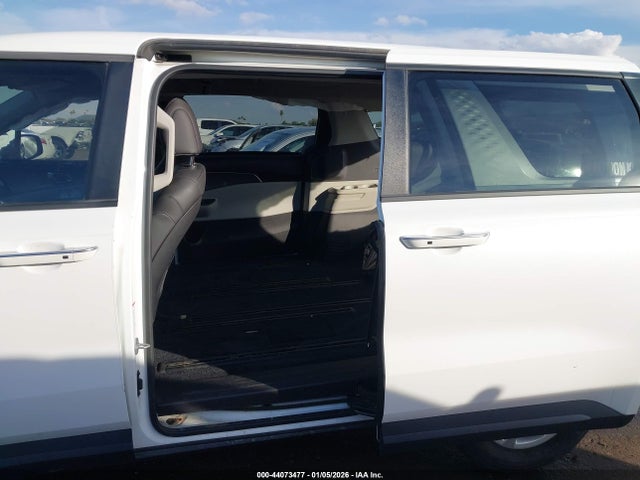KNDNB4H35R6385619 KIA Carnival Mpv Lx Seat Package