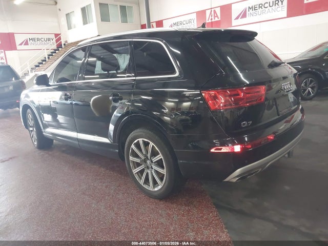2017 AUDI Q7 WA1LAAF71HD049128 Photo 2