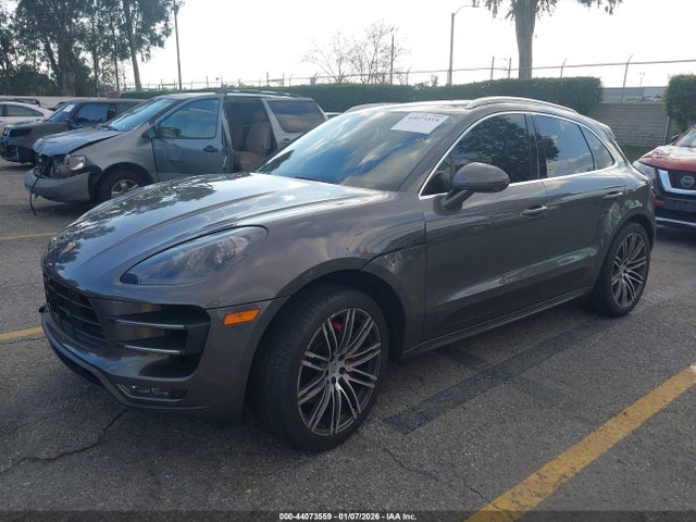 Porsche Macan Turbo 2015 WP1AF2A58FLB48525 Image 2