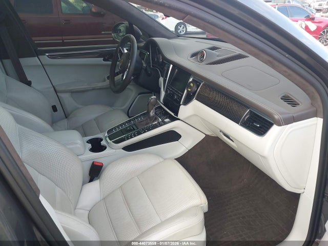 Porsche Macan Turbo 2015 WP1AF2A58FLB48525 Image 5