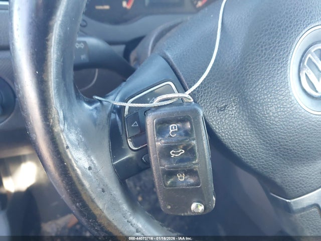 44073716 :رقم المزاد ، 3VWDX7AJ6BM010963 vin ، 2011 Volkswagen Jetta 2.5l Se مزاد بيع