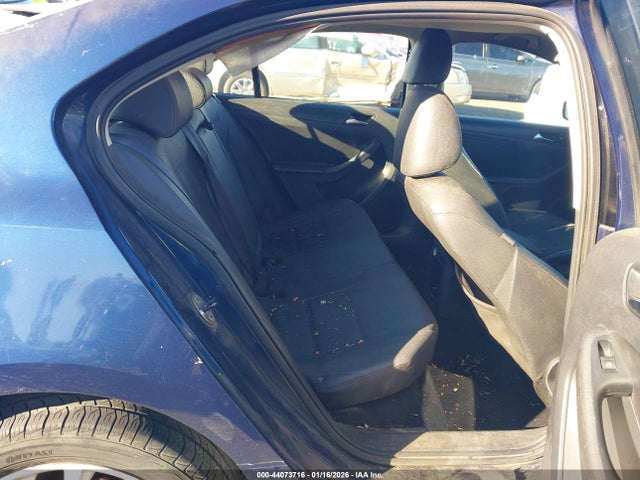 44073716 :رقم المزاد ، 3VWDX7AJ6BM010963 vin ، 2011 Volkswagen Jetta 2.5l Se مزاد بيع