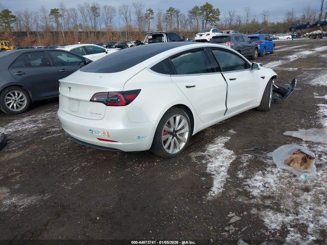 2018 TESLA MODEL 3 5YJ3E1EB5JF066786 Photo 3