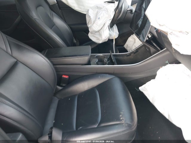 2018 TESLA MODEL 3 5YJ3E1EB5JF066786 Photo 4