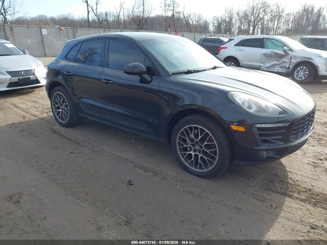2016 PORSCHE MACAN WP1AB2A50GLB45485 Photo 0
