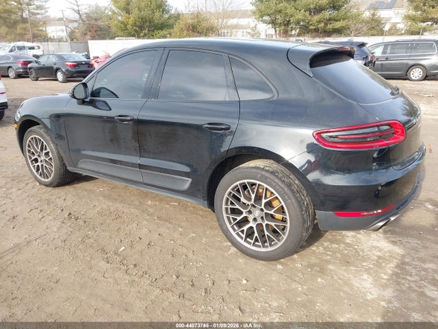 2016 PORSCHE MACAN WP1AB2A50GLB45485 Photo 2