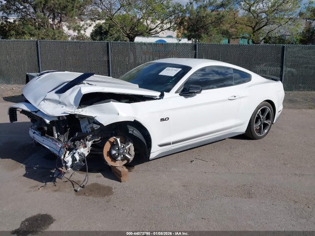 Ford Mustang Gt Premium 2017 1FA6P8CF8H5346466 Image 2