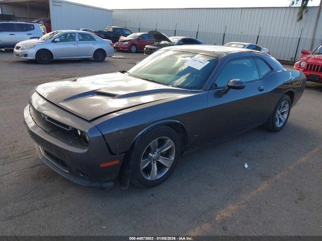 Dodge Challenger Sxt 2015 2C3CDZAGXFH831838 Image 2