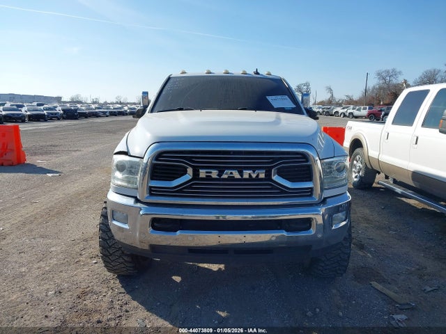 44073809 :رقم المزاد ، 3C6UR5PL5JG328572 vin ، 2018 Ram 2500 Longhorn  4x4 6'4 Box مزاد بيع
