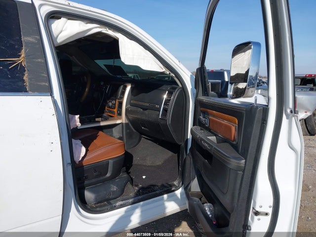 44073809 :رقم المزاد ، 3C6UR5PL5JG328572 vin ، 2018 Ram 2500 Longhorn  4x4 6'4 Box مزاد بيع