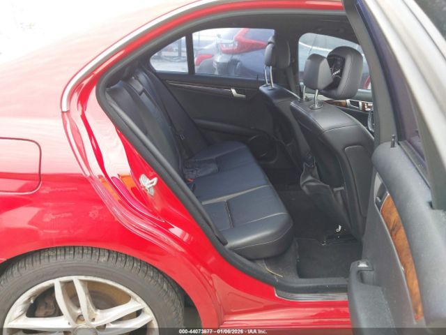 2012 MERCEDES-BENZ C 300 WDDGF8BB4CR208835 Photo 7
