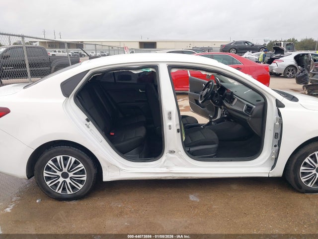 Aukcja sprzedaży 2022 Kia Rio S, vin: 3KPA24AD3NE435584, numer aukcji: 44073886