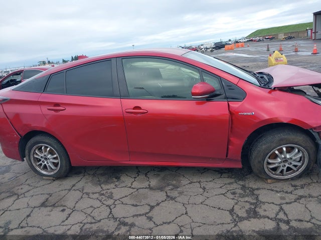 JTDKARFU7H3051039 Toyota Prius Three