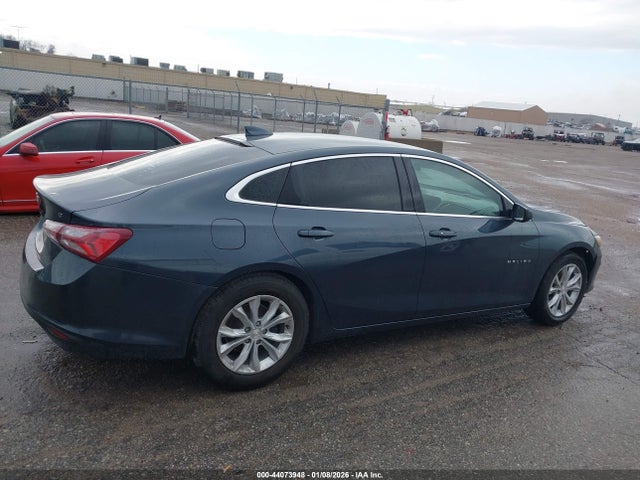 1G1ZD5ST8LF114256 Chevrolet Malibu Fwd Lt