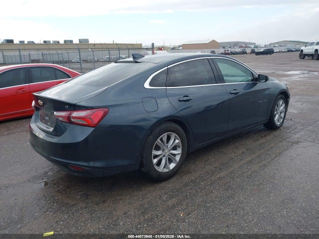 1G1ZD5ST8LF114256 Chevrolet Malibu Fwd Lt