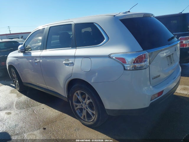 2014 MITSUBISHI OUTLANDER JA4JZ4AXXEZ001425 Photo 2