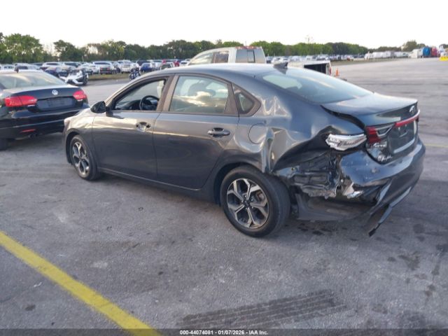 2019 KIA FORTE 3KPF34AD7KE104098 Photo 2