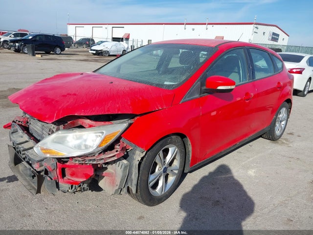 Ford FOCUS SE 2014 1FADP3K27EL199136 Image 2