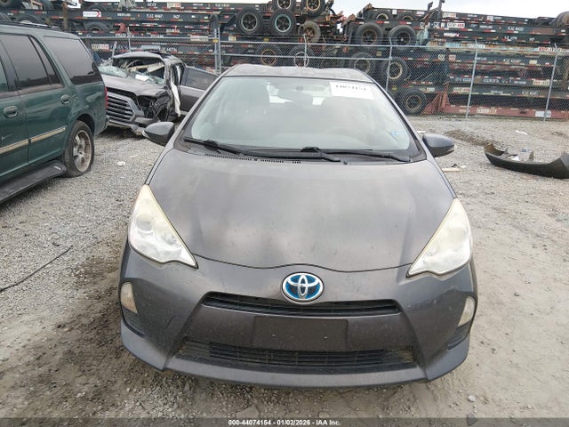 JTDKDTB3XE1573026 Toyota Prius C Two