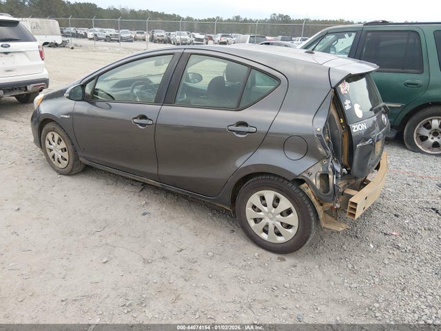 JTDKDTB3XE1573026 Toyota Prius C Two