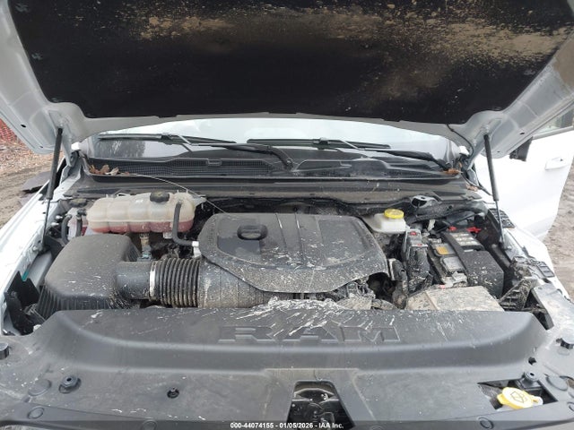 2025 RAM 1500 1C6SRFJP8SN668784 Photo 9