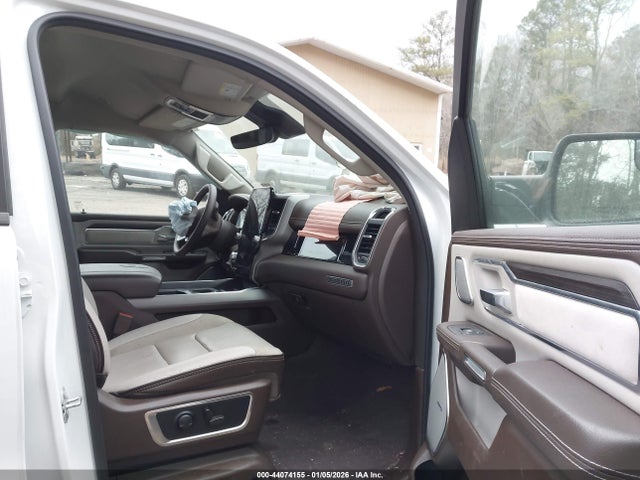 2025 RAM 1500 1C6SRFJP8SN668784 Photo 4