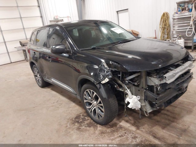 2018 MITSUBISHI OUTLANDER JA4AZ3A32JZ058123 Photo 0