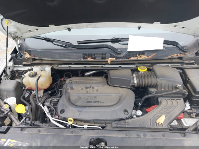 44074266 :رقم المزاد ، 2C4RC1BG4NR140001 vin ، 2022 Chrysler Pacifica Touring L مزاد بيع