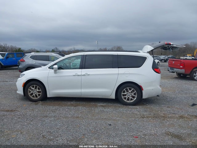 44074266 :رقم المزاد ، 2C4RC1BG4NR140001 vin ، 2022 Chrysler Pacifica Touring L مزاد بيع