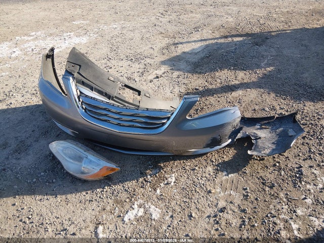 44074513 :رقم المزاد ، 1C3CCBBB9DN580053 vin ، 2013 Chrysler 200 Touring مزاد بيع