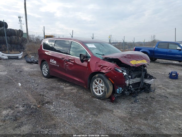 2022 CHRYSLER VOYAGER 2C4RC1CG8NR230301 Photo 0