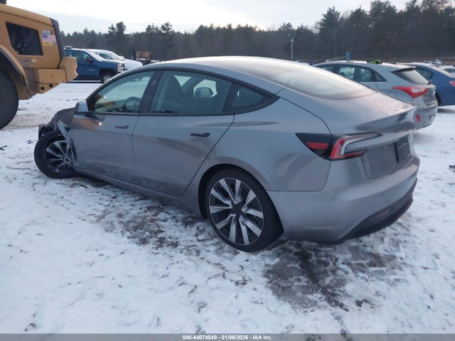 2026 TESLA MODEL 3 5YJ3E1EB3TF116703 Photo 2