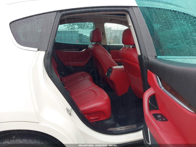 ZN661XULXHX210742 Maserati Levante