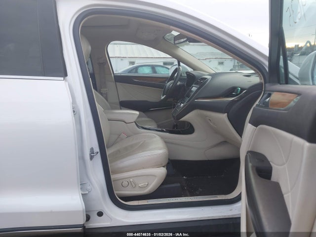 Lincoln MKC 2015 5LMTJ2AH4FUJ18783 Image 5