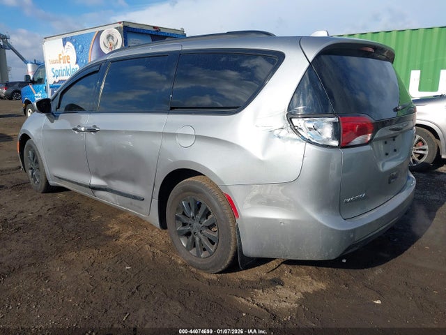 2019 CHRYSLER PACIFICA 2C4RC1EG2KR603955 Photo 2