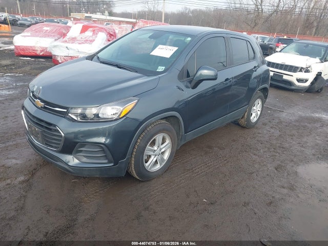 2021 CHEVROLET TRAX KL7CJKSBXMB325024 Photo 1