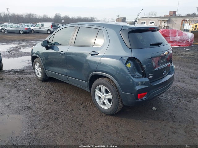 2021 CHEVROLET TRAX KL7CJKSBXMB325024 Photo 2