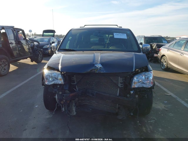 Продажа на аукционе авто 2011 Chrysler Town & Country Touring-l, vin: 2A4RR8DG2BR772411, номер лота: 44074757