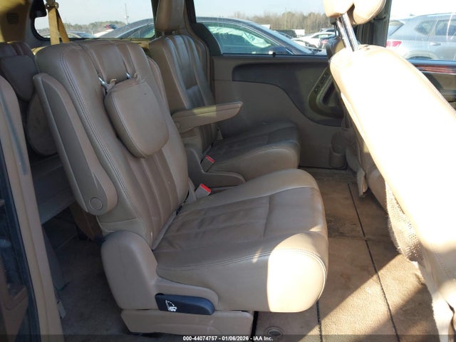 Продажа на аукционе авто 2011 Chrysler Town & Country Touring-l, vin: 2A4RR8DG2BR772411, номер лота: 44074757