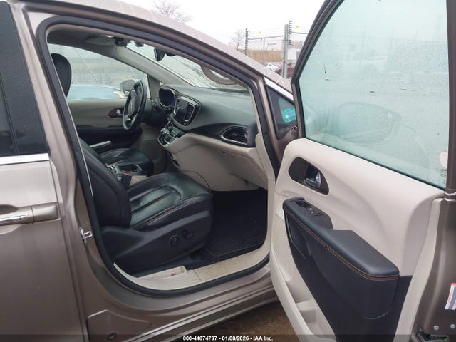 2017 CHRYSLER PACIFICA 2C4RC1EGXHR536238 Photo 4